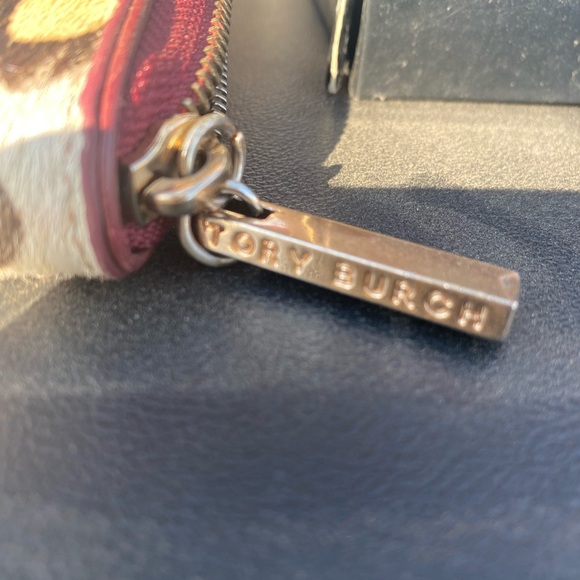 Tory Burch Cheetah Print Wallet - Picture 2 of 4